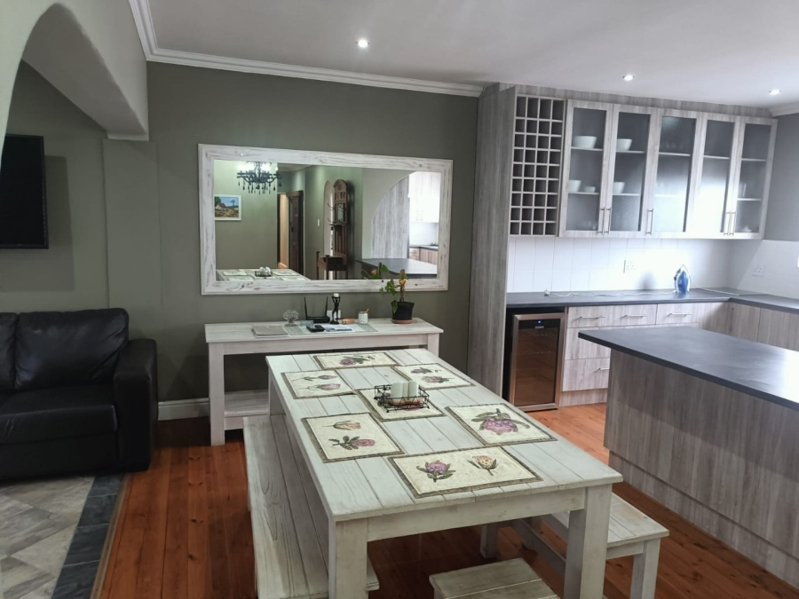 9 Bedroom Property for Sale in Greenfields Eastern Cape